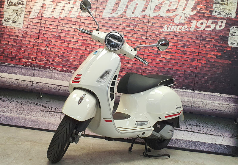 2022 Vespa GTS125 Super i-Get RST22 Bianco Innocente